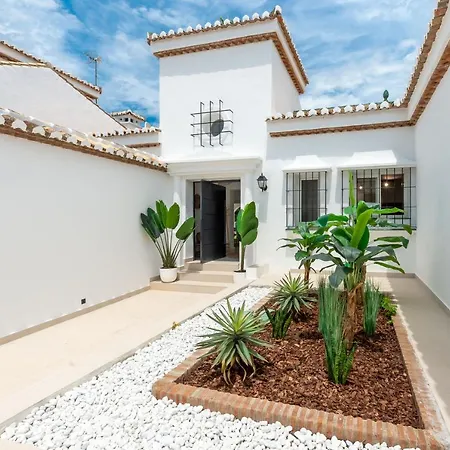 Vacation I Sirio, Golf-front Villa, Private Heated Pool, Privacy, 10 Min From Puerto Banus 马尔韦利亚