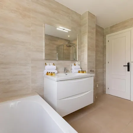 Vacation I Sirio, Golf-front Villa, Private Heated Pool, Privacy, 10 Min From Puerto Banus