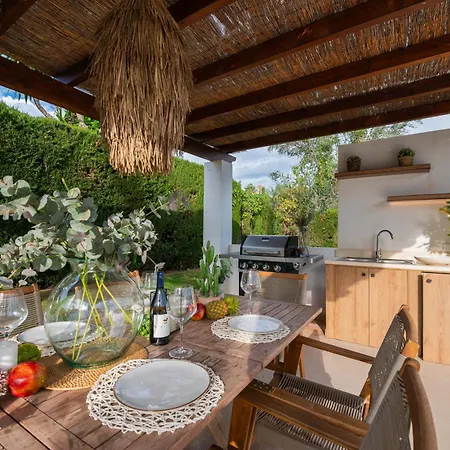 Sirio: Golf-front Retreat With Private Heated Pool Villa
