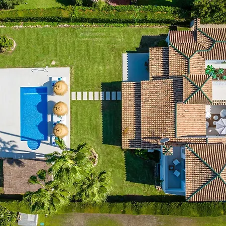 Sirio: Golf-front Retreat With Private Heated Pool Marbella