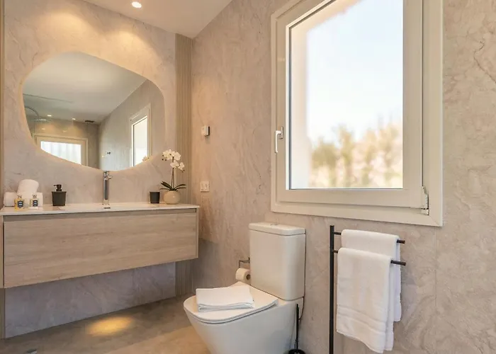 Vacation I Sirio, Golf-front Villa, Private Heated Pool, Privacy, 10 Min From Puerto Banus 别墅 马尔韦利亚