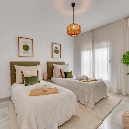 ヴィラ Vacation I Sirio, Golf-front Villa, Private Heated Pool, Privacy, 10 Min From Puerto Banus マルベーリャ